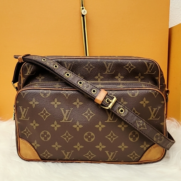 Louis Vuitton Handbags - Louis Vuitton  Nile Crossbody Bag Monogram Canvas 💯% Authentic